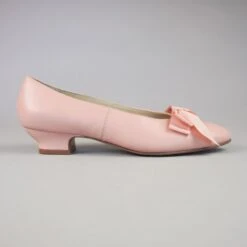 American Duchess Waltz Women's Edwardian Slipper (Peach) -StrideOne Store 327BAF0E 0FC1 45BC 8BBA 52DAE327BE6B