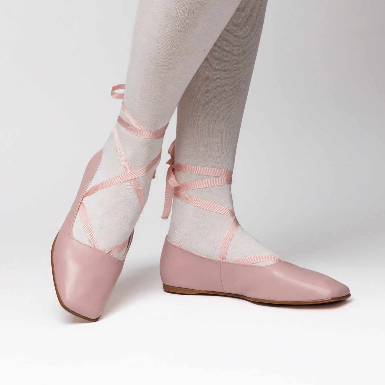 American Duchess PRE-ORDER Bronte Women's Slippers Wide (Pink) 3 American Duchess PRE-ORDER Bronte Women's Slippers Wide (Pink)