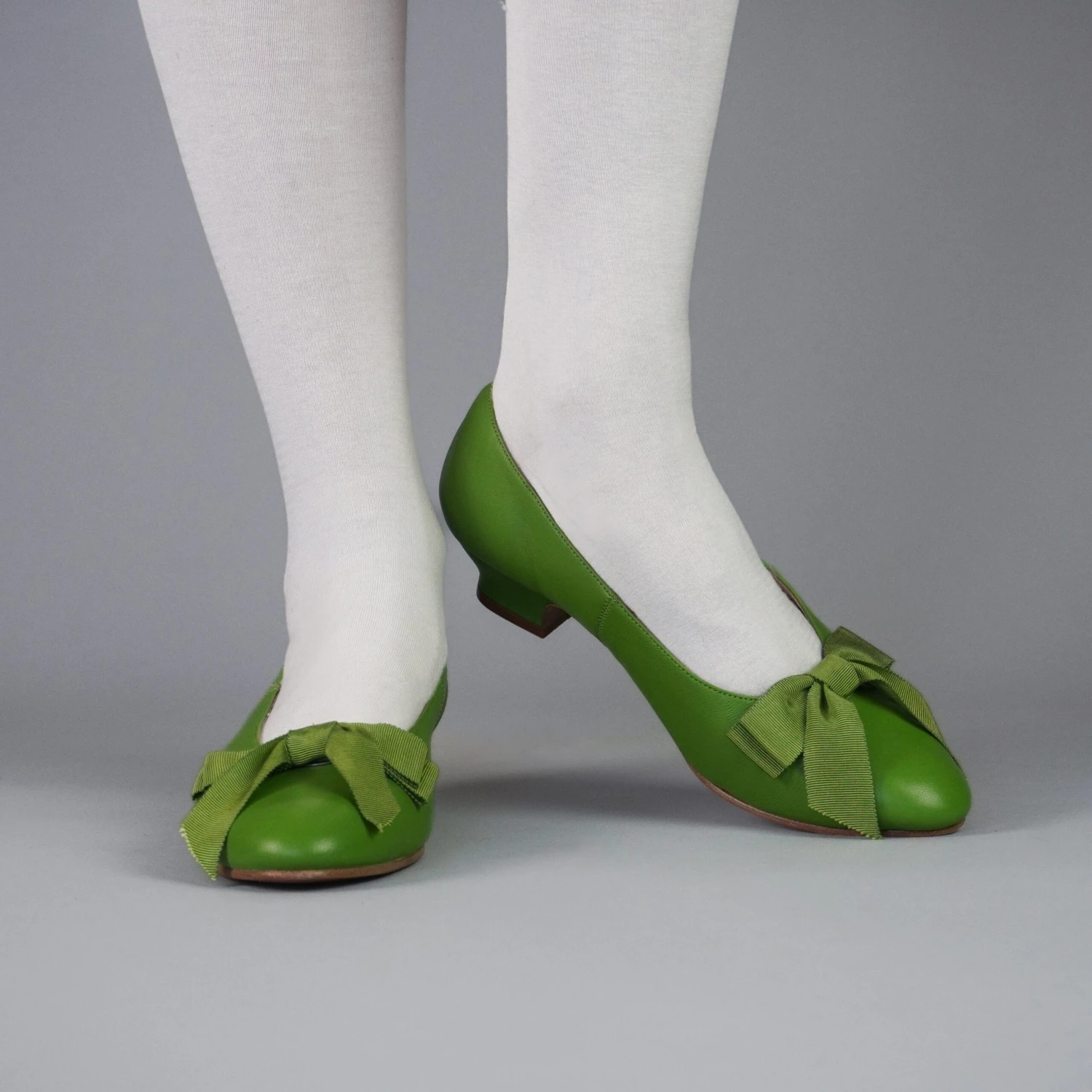 American Duchess Waltz Women's Edwardian Slipper (Green) 4 American Duchess Waltz Women's Edwardian Slipper (Green) - Image 2