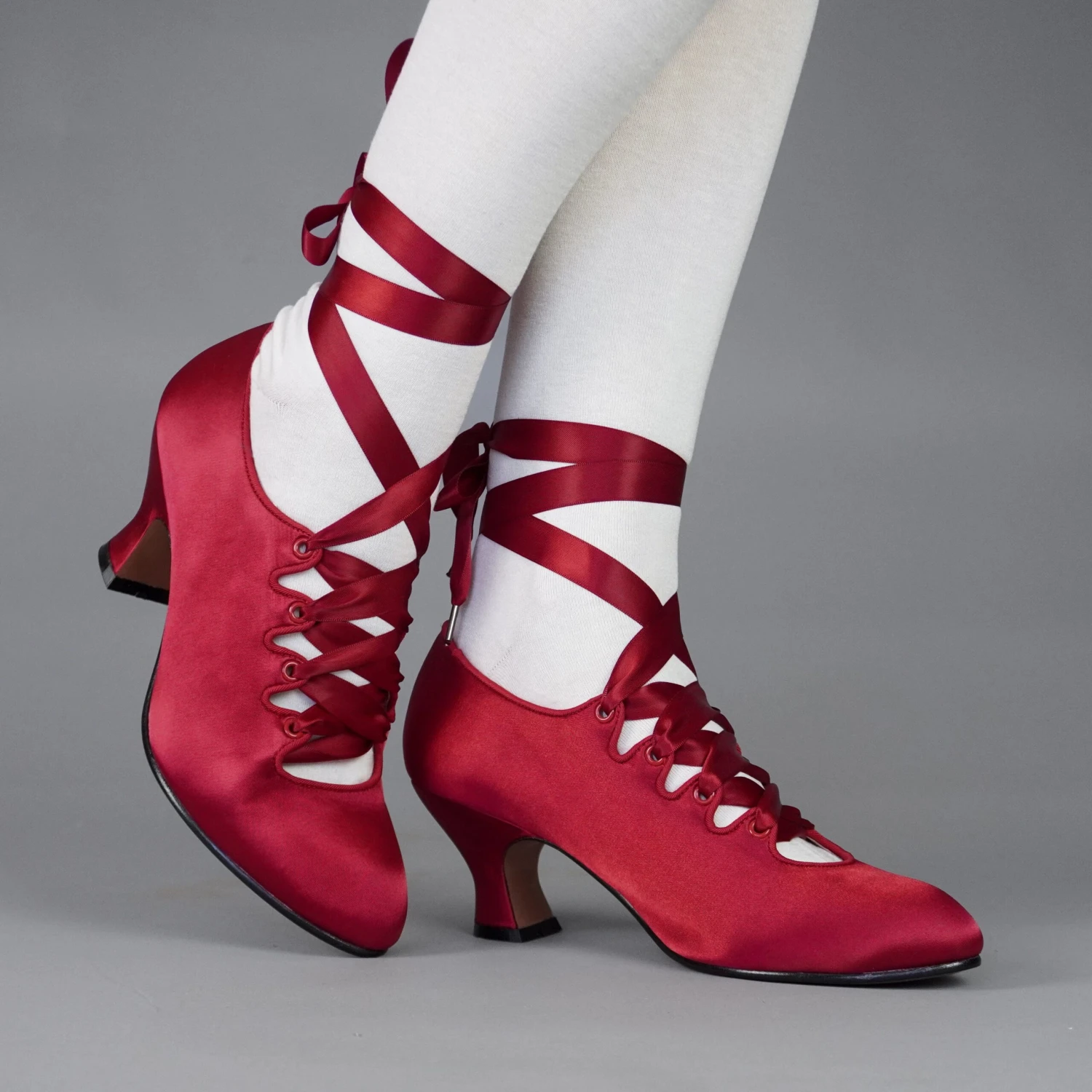 American Duchess Foxtrot Women's Edwardian Pump (Red) 3 American Duchess Foxtrot Women's Edwardian Pump (Red)