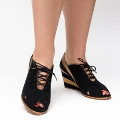 American Duchess PRE-ORDER Esme Women's 1930s Wedges (Gold/Black)