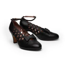 American Duchess PRE-ORDER Jessie Vintage Pumps Wide (Black) 10 American Duchess PRE-ORDER Jessie Vintage Pumps Wide (Black) -StrideOne Store NMSS 8632 fef0a099 7e23 4fca a5a9 c62f1f97a09e
