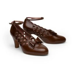 American Duchess PRE-ORDER Jessie Vintage Pumps Wide (Brown) -StrideOne Store NMSS 8642 0149621e cbac 411a a206 490e251ad9fb