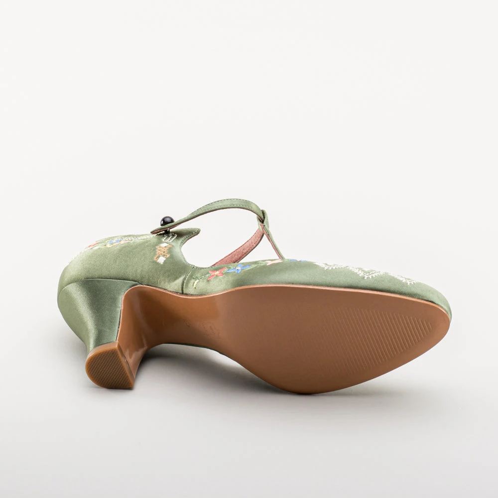 American Duchess Daisy Women's Embroidered T-Straps (Green) 15 American Duchess Daisy Women's Embroidered T-Straps (Green) - Image 13