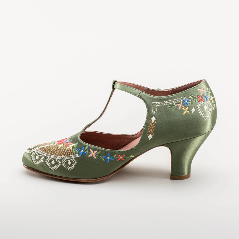 American Duchess Daisy Women's Embroidered T-Straps (Green) 12 American Duchess Daisy Women's Embroidered T-Straps (Green) - Image 10