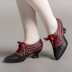 American Duchess Bernadette Women's Edwardian Oxfords Wide (Burgundy/Black)