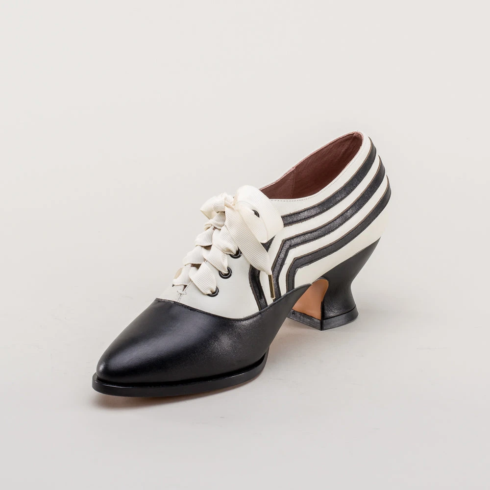 American Duchess Bernadette Women's Edwardian Oxfords (Ivory/Black) 13 American Duchess Bernadette Women's Edwardian Oxfords (Ivory/Black) - Image 11