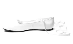 American Duchess PRE-ORDER Bronte Women's Slippers Wide (Soft Ivory) -StrideOne Store bronte softivoryw label no display