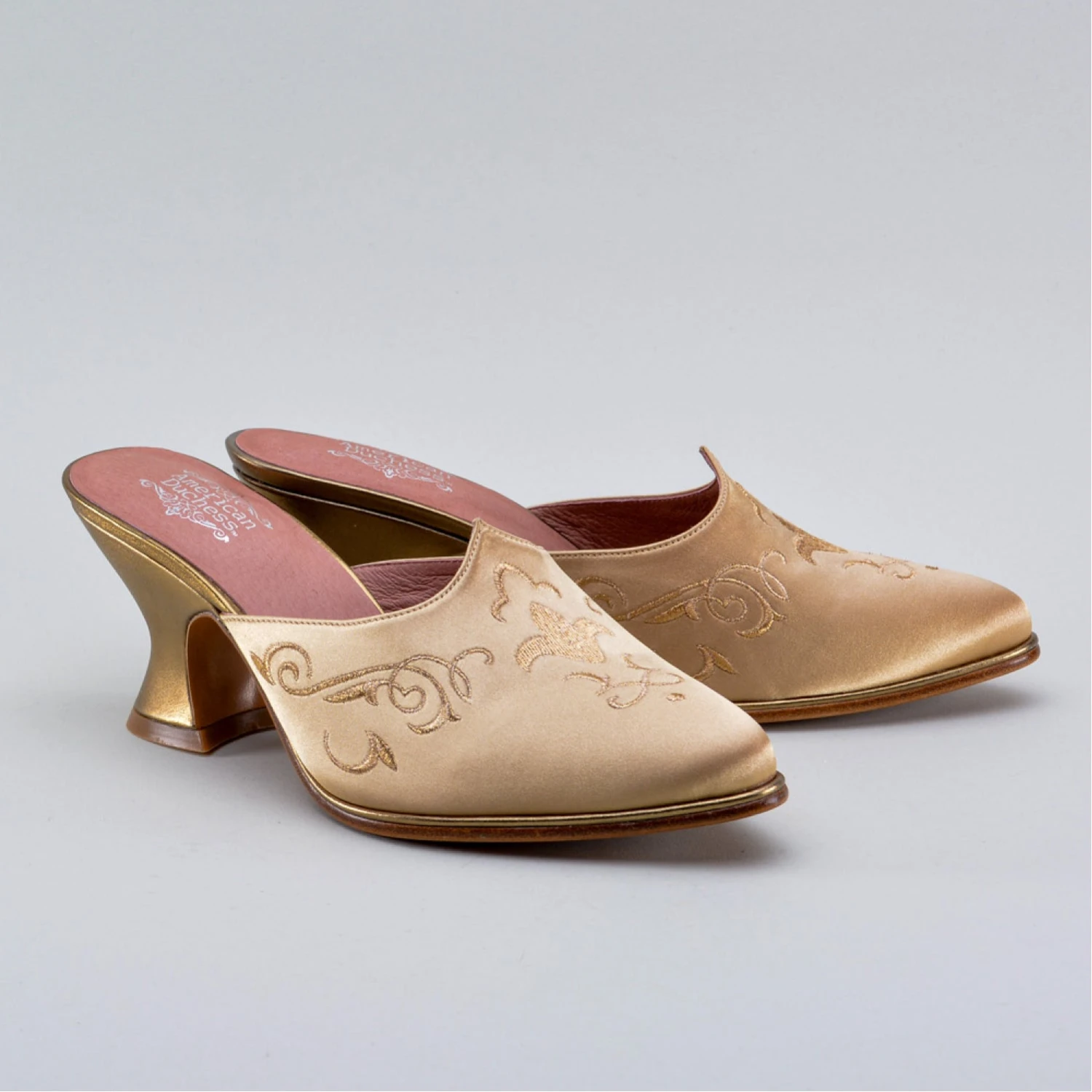 American Duchess Gilded Charlotte Women's 18th Century Mules (Gold) 6 American Duchess Gilded Charlotte Women's 18th Century Mules (Gold) - Image 4