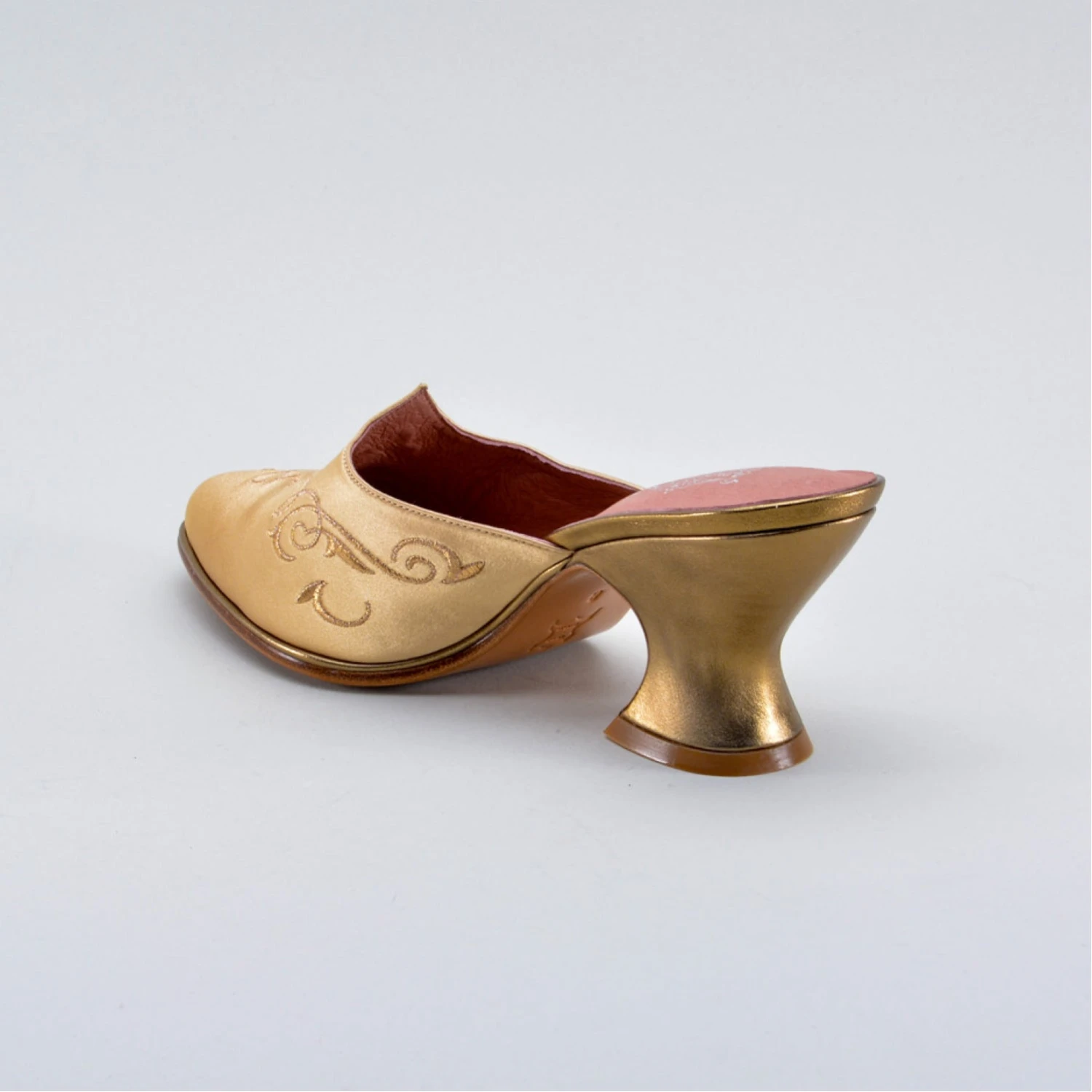American Duchess Gilded Charlotte Women's 18th Century Mules (Gold) 11 American Duchess Gilded Charlotte Women's 18th Century Mules (Gold) - Image 9