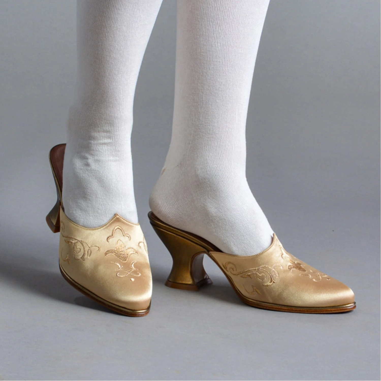 American Duchess Gilded Charlotte Women's 18th Century Mules (Gold) 3 American Duchess Gilded Charlotte Women's 18th Century Mules (Gold)