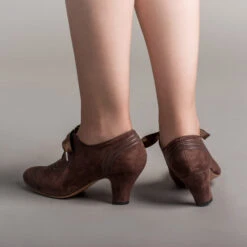 American Duchess Claremont Women's Retro Oxfords (Brown) -StrideOne Store claremont vintage suede oxfords brown of 3