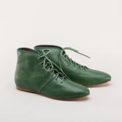 American Duchess Emma Women's Regency Leather Boots (Green) 19 American Duchess Emma Women's Regency Leather Boots (Green) -StrideOne Store emma regency lace up boots green