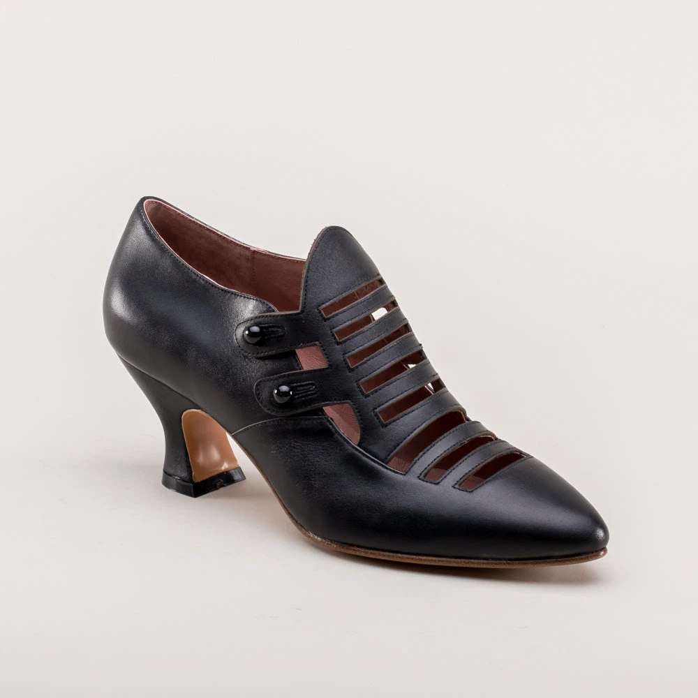 American Duchess Endora Women's Victorian Witch Shoes (Bewitching Black) 7 American Duchess Endora Women's Victorian Witch Shoes (Bewitching Black) - Image 5