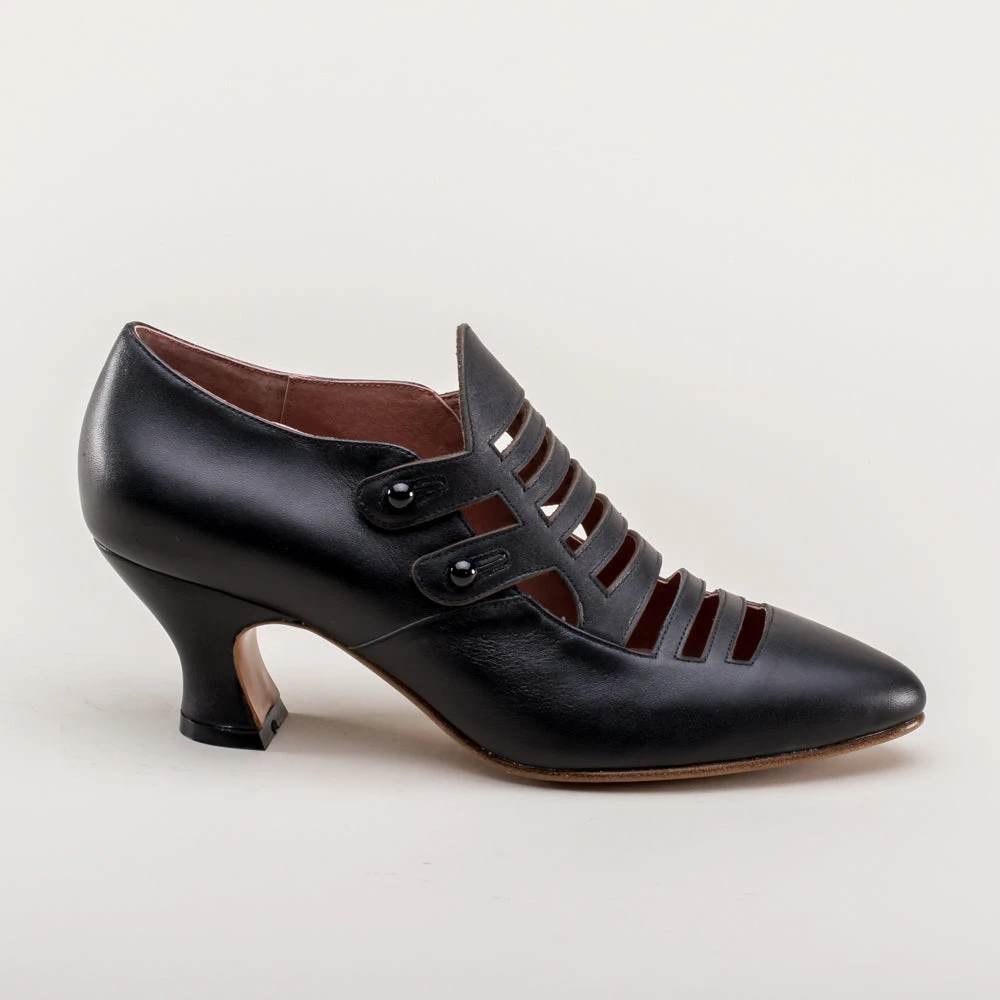 American Duchess Endora Women's Victorian Witch Shoes (Bewitching Black) 8 American Duchess Endora Women's Victorian Witch Shoes (Bewitching Black) - Image 6