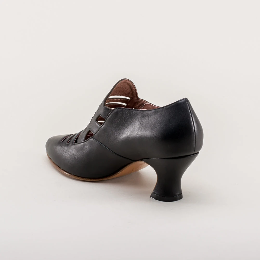 American Duchess Endora Women's Victorian Witch Shoes (Bewitching Black) 11 American Duchess Endora Women's Victorian Witch Shoes (Bewitching Black) - Image 9