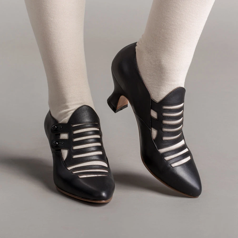 American Duchess Endora Women's Victorian Witch Shoes (Bewitching Black) 3 American Duchess Endora Women's Victorian Witch Shoes (Bewitching Black)