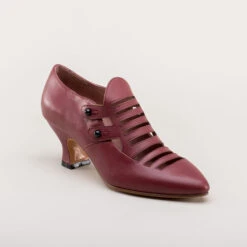 American Duchess Endora Women's Victorian Witch Shoes (Blood Red) 20 American Duchess Endora Women's Victorian Witch Shoes (Blood Red) -StrideOne Store endora 1890s witch shoes red 2