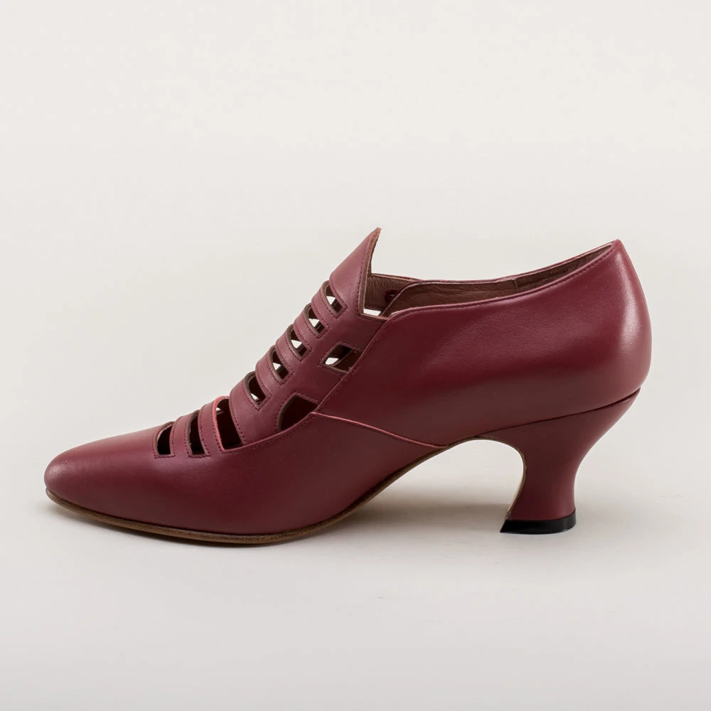 American Duchess Endora Women's Victorian Witch Shoes (Blood Red) 12 American Duchess Endora Women's Victorian Witch Shoes (Blood Red) - Image 10