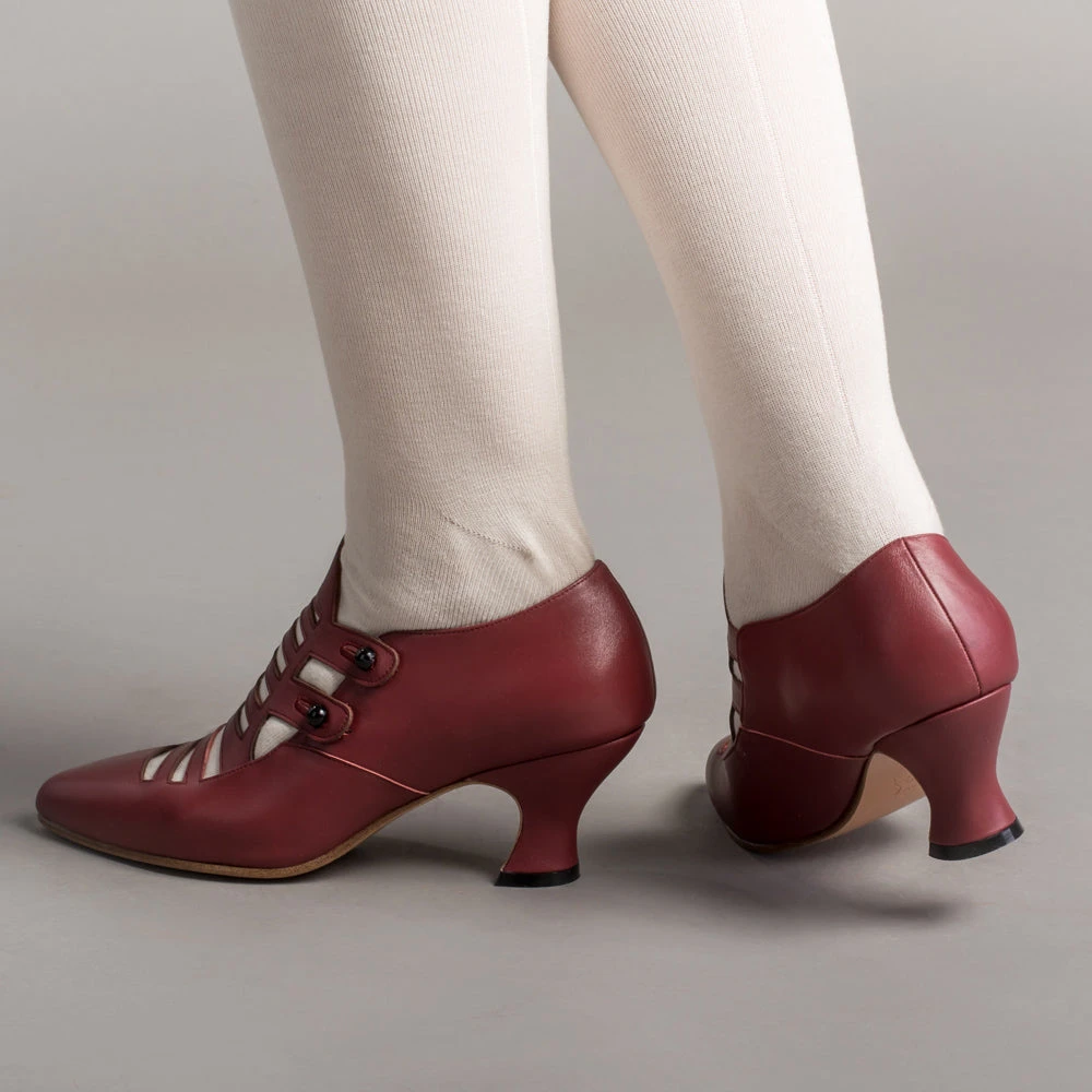 American Duchess Endora Women's Victorian Witch Shoes (Blood Red) 5 American Duchess Endora Women's Victorian Witch Shoes (Blood Red) - Image 3