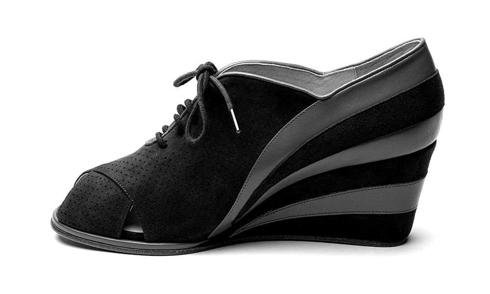 American Duchess PRE-ORDER Esme Women's 1930s Wedges (Fuchsia/Wine) 7 American Duchess PRE-ORDER Esme Women's 1930s Wedges (Fuchsia/Wine) - Image 5