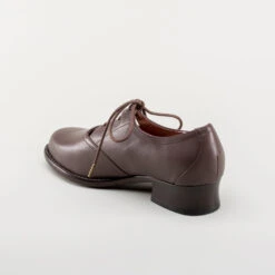 American Duchess Ghillie Vintage Lace-Up Shoes (Brown) -StrideOne Store ghillie 1940s shoes brown 6