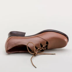 American Duchess Ghillie Vintage Lace-Up Shoes (Tan) -StrideOne Store ghillie 1940s shoes tan 11