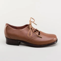 American Duchess Ghillie Vintage Lace-Up Shoes (Tan) -StrideOne Store ghillie 1940s shoes tan 3