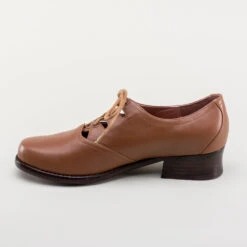 American Duchess Ghillie Vintage Lace-Up Shoes (Tan) -StrideOne Store ghillie 1940s shoes tan 7