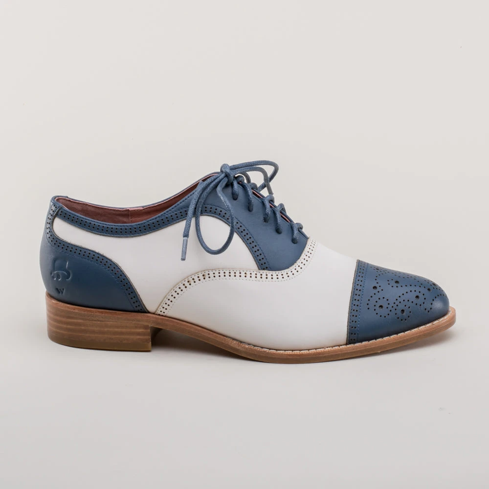 American Duchess Gladys Women's Vintage Cap Toe Oxfords (Blue/White) 8 American Duchess Gladys Women's Vintage Cap Toe Oxfords (Blue/White) - Image 6