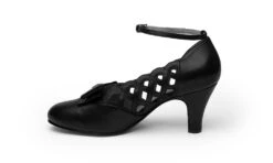 American Duchess PRE-ORDER Jessie Vintage Pumps Wide (Black) 13 American Duchess PRE-ORDER Jessie Vintage Pumps Wide (Black) -StrideOne Store jessevintagepumpsw black label no display