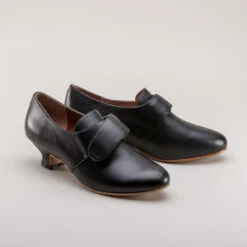 American Duchess Kensington Women's 18th Century Leather Shoes (Black) 17 American Duchess Kensington Women's 18th Century Leather Shoes (Black) -StrideOne Store kensington 18th century shoes black