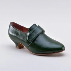 American Duchess Kensington Women's 18th Century Leather Shoes (Forest Green) 27 American Duchess Kensington Women's 18th Century Leather Shoes (Forest Green) -StrideOne Store kensington green 2023 shopify 8