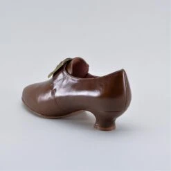 American Duchess Kensington Women's 18th Century Shoes Wide (Walnut) -StrideOne Store kensington walnut 2023 shopify 12 8ac167aa 9194 4de3 ac3f 09a7f8c46e4d