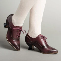 American Duchess Londoner Women's Edwardian Oxfords (Cherry)