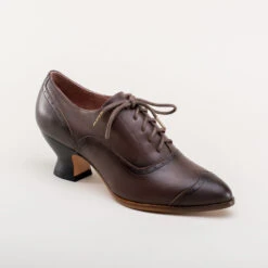 American Duchess Londoner Women's Edwardian Oxfords Wide (Brown) -StrideOne Store londoner edwardian oxfords brown w 2 1398e00c 6c16 4b83 94ea 8b56e7a3ea16