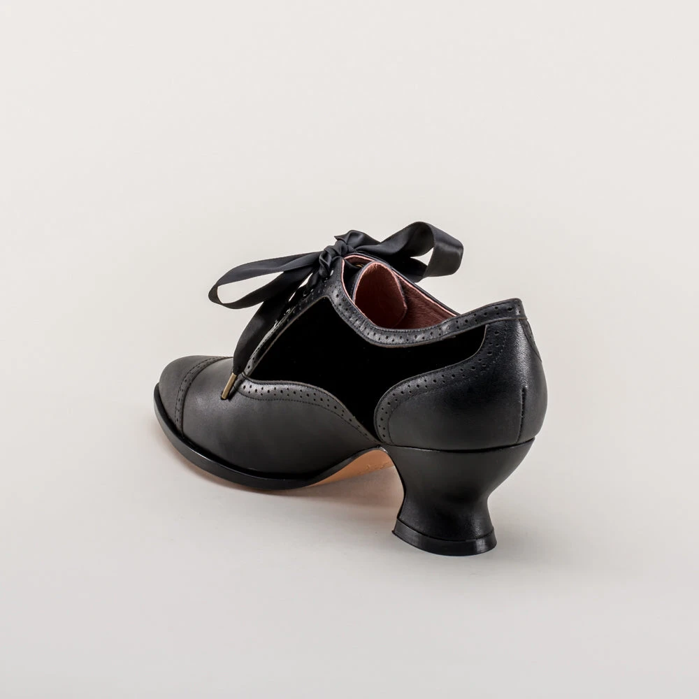 American Duchess Lucille Women's Edwardian Oxfords (Black/Black) 11 American Duchess Lucille Women's Edwardian Oxfords (Black/Black) - Image 9