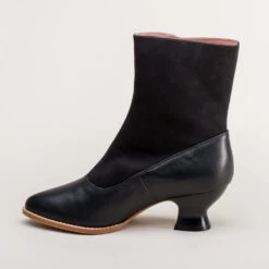 American Duchess Manhattan Women's Victorian Cloth-Top Button Boots (Black) -StrideOne Store manhattan canvas leather victorian button boots black 7