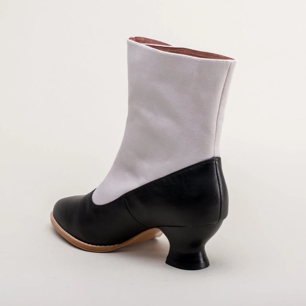 American Duchess Manhattan Women's Victorian Cloth-Top Button Boots (Grey/Black) 11 American Duchess Manhattan Women's Victorian Cloth-Top Button Boots (Grey/Black) - Image 9
