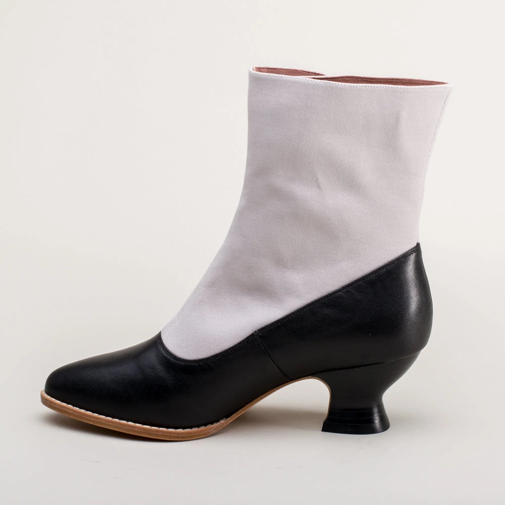 American Duchess Manhattan Women's Victorian Cloth-Top Button Boots (Grey/Black) 12 American Duchess Manhattan Women's Victorian Cloth-Top Button Boots (Grey/Black) - Image 10