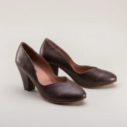 American Duchess Marilyn Women's 1940s Pumps (Brown) 16 American Duchess Marilyn Women's 1940s Pumps (Brown) -StrideOne Store marilyn 1940s pumps brown