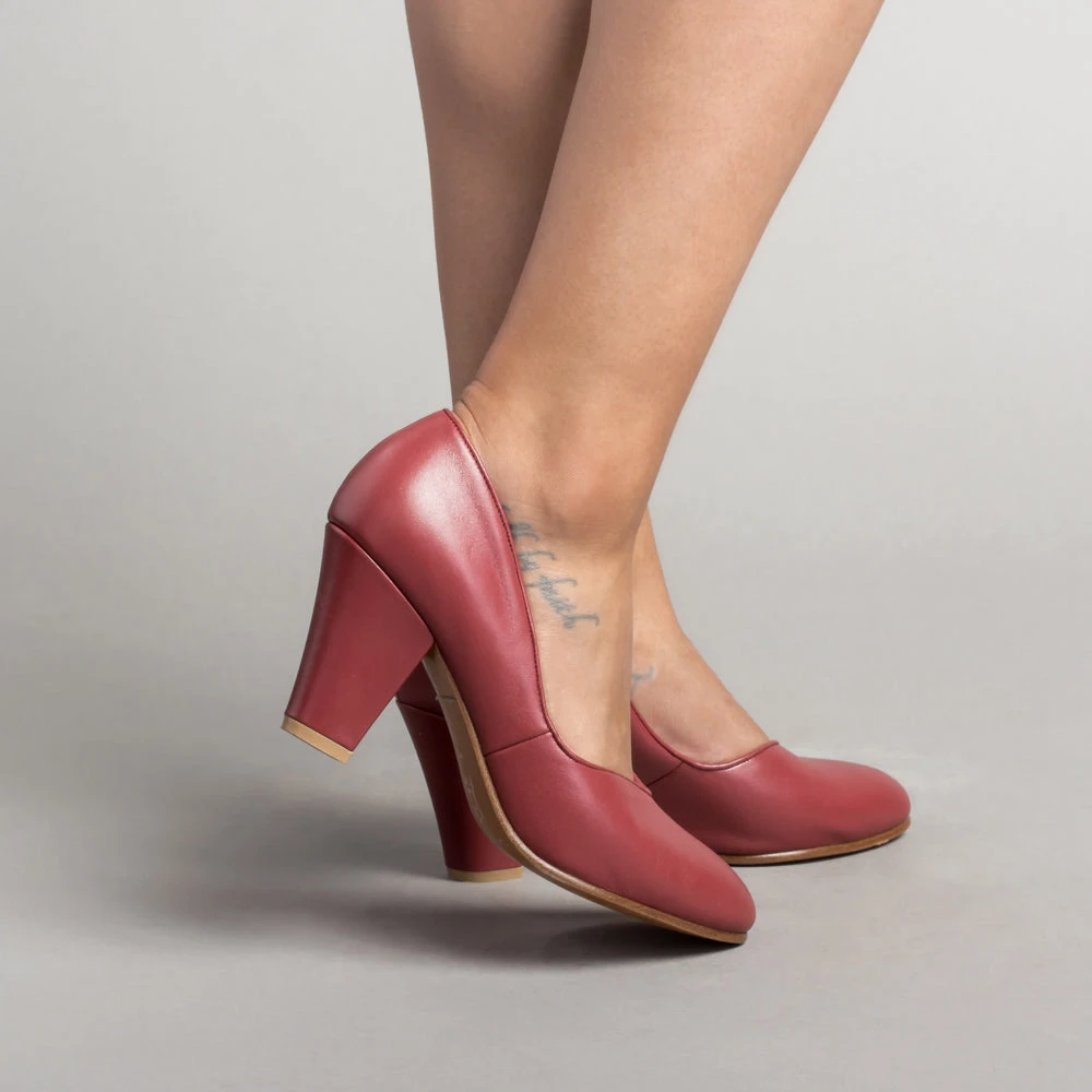 American Duchess Marilyn Women's 1940s Pumps (Oxblood) 5 American Duchess Marilyn Women's 1940s Pumps (Oxblood) - Image 3