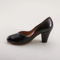 American Duchess Marilyn Women's 1940s Pumps (Black) 24 American Duchess Marilyn Women's 1940s Pumps (Black) -StrideOne Store marilyn pumps black 2019 w 7