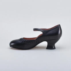 American Duchess Marjorie Women’s 1920s Shoes (Black) 24 American Duchess Marjorie Women’s 1920s Shoes (Black) -StrideOne Store marjorie black 2023 shopify7