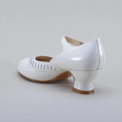 American Duchess Marjorie Women’s 1920s Shoes (Soft White) 22 American Duchess Marjorie Women’s 1920s Shoes (Soft White) -StrideOne Store marjorie bonewhite 2023 shopify6