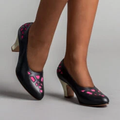 American Duchess Meme Women's Vintage Pumps (Black/Pink/Gold) -StrideOne Store meme vintage pumps black pink of