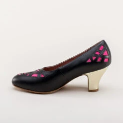 American Duchess Meme Women's Vintage Pumps (Black/Pink/Gold) -StrideOne Store meme vintage pumps black pink w 7