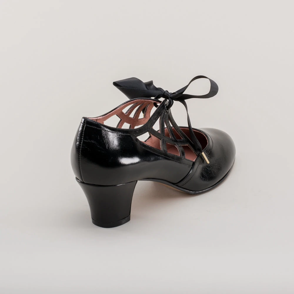 American Duchess Parker Women's Vintage Spiderweb Pumps (Black) 8 American Duchess Parker Women's Vintage Spiderweb Pumps (Black) - Image 6