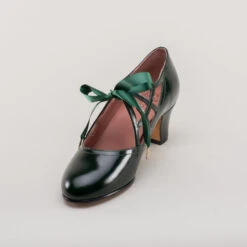 American Duchess Parker Women's Vintage Spiderweb Pumps (Green) -StrideOne Store parker vintage spiderweb shoes green 8