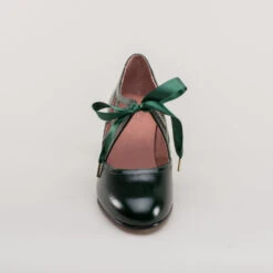 American Duchess Parker Women's Vintage Spiderweb Pumps (Green) -StrideOne Store parker vintage spiderweb shoes green 9